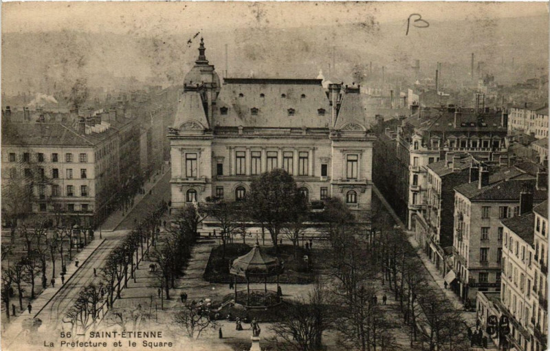 Carte postale ancienne Saint-Etienne La Préfecture et le Square à Saint-Étienne