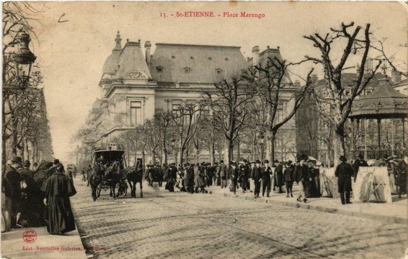 Carte postale ancienne Place Marengo à Saint-Étienne