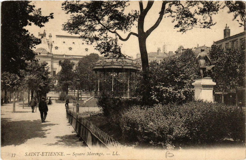 Carte postale ancienne Saint-Etienne Square Marengo à Saint-Étienne