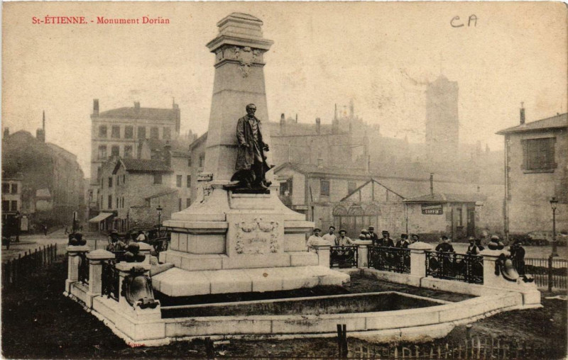 Carte postale ancienne Saint-Etienne Monument Dorian à Saint-Étienne
