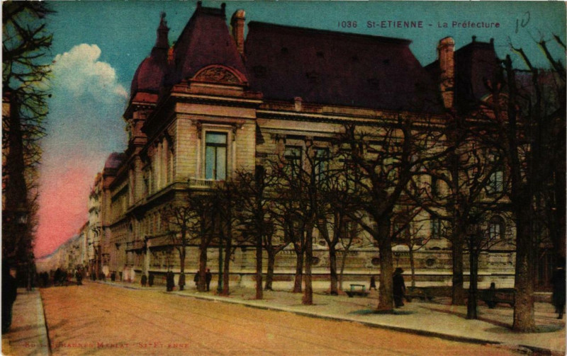 Carte postale ancienne Saint-Etienne La Préfecture à Saint-Étienne