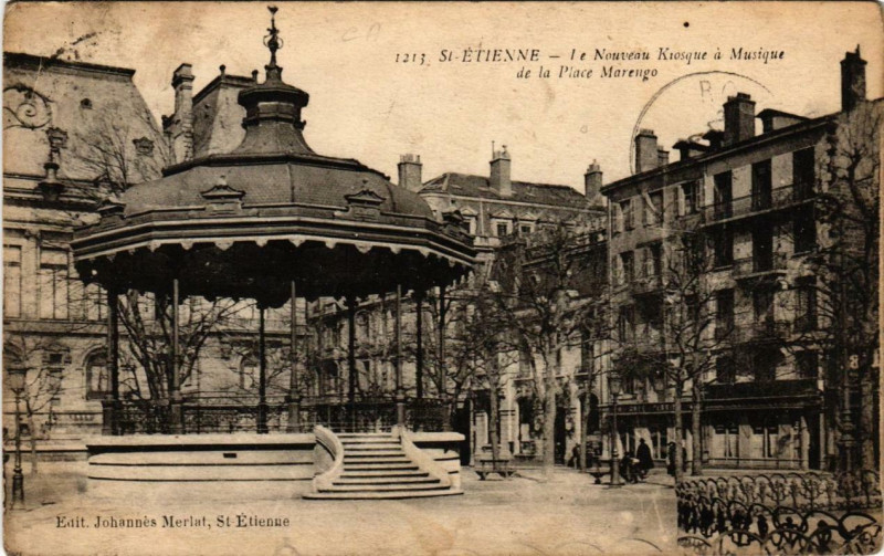 Carte postale ancienne Saint-Etienne Le Nouveau Kiosque a Musique. Place Marengo à Saint-Étienne