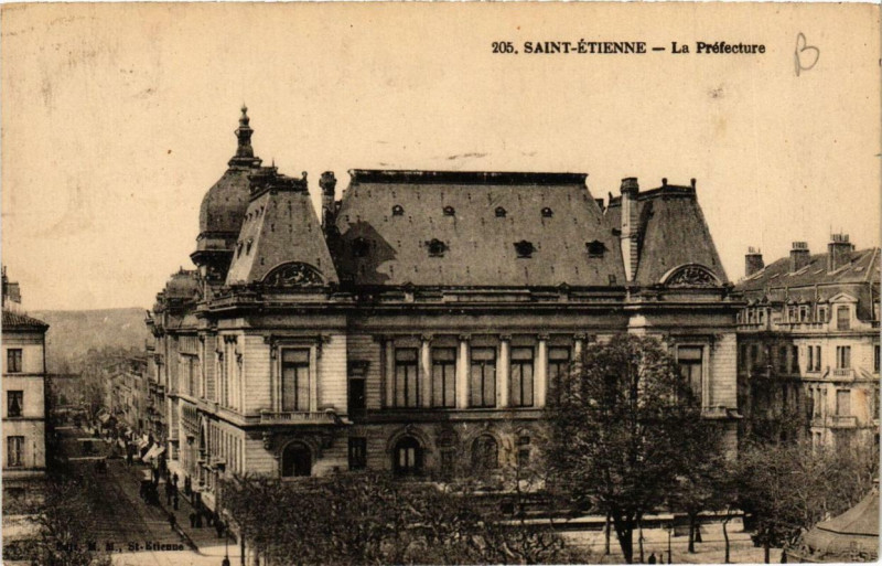 Carte postale ancienne Saint-Etienne La Préfecture à Saint-Étienne