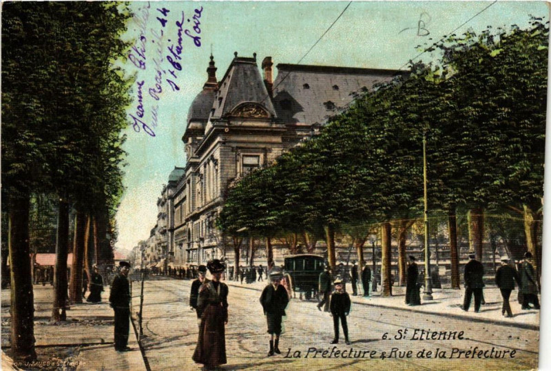 Carte postale ancienne Saint-Etienne La Préfecture. Rue de la Préfecture à Saint-Étienne