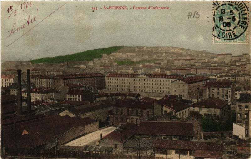 Carte postale ancienne Saint-Etienne Caserne d'Infanterie à Saint-Étienne