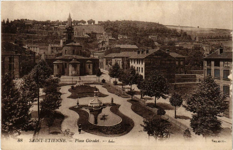 Carte postale ancienne Saint-Etienne Place Girodet à Saint-Étienne