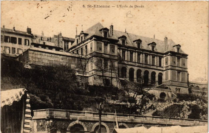 Carte postale ancienne Saint-Etienne Ecole de Dessin à Saint-Étienne