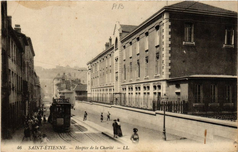 Carte postale ancienne Saint-Etienne Hospice de la Charité à Saint-Étienne