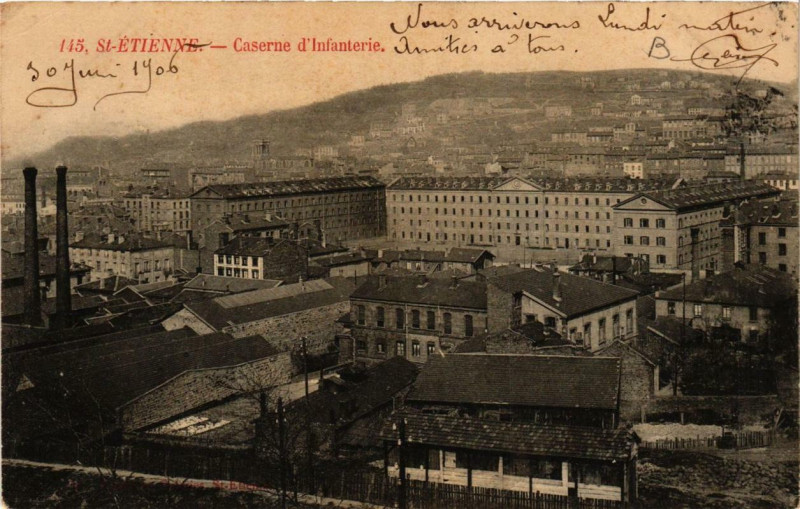 Carte postale ancienne Saint-Etienne Caserne d'infanterie à Saint-Étienne