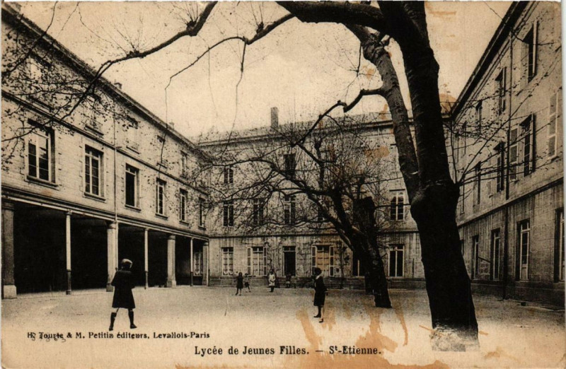 Carte postale ancienne Saint-Etienne Lycée de Jeune Filles à Saint-Étienne