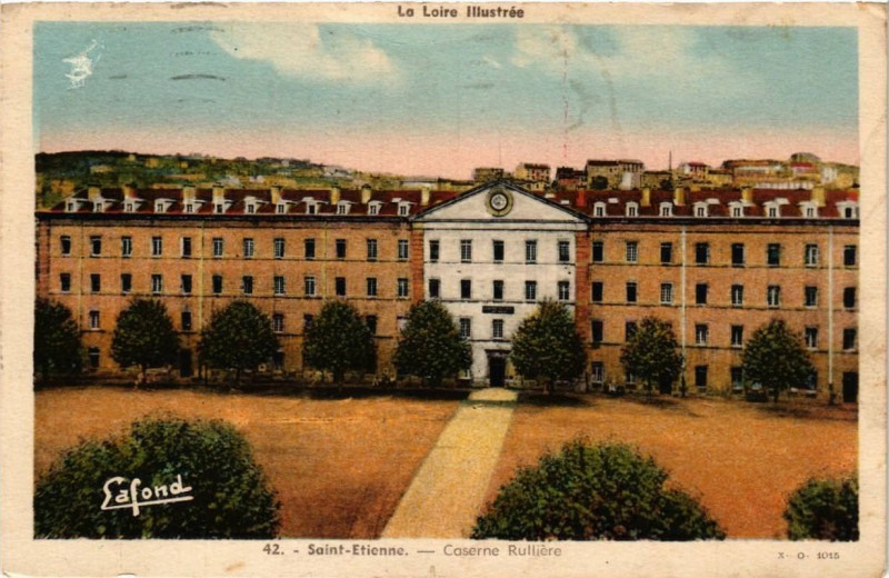 Carte postale ancienne Saint-Etienne Caserne Rulliere à Saint-Étienne