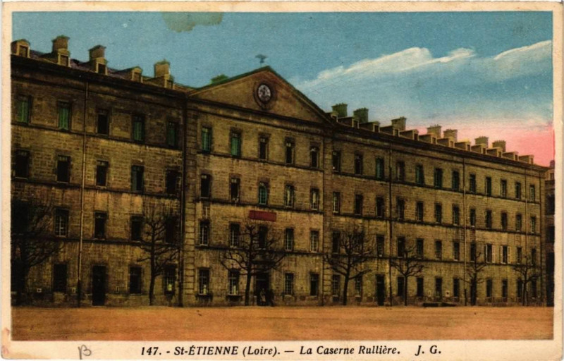 Carte postale ancienne Saint-Etienne La Caserne Rulliere à Saint-Étienne