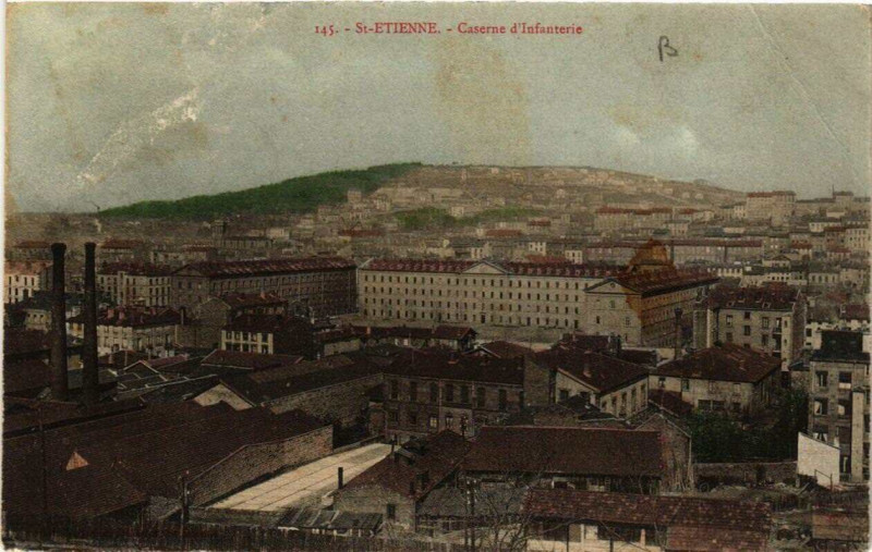 Carte postale ancienne Saint-Etienne Caserne d'infanterie à Saint-Étienne