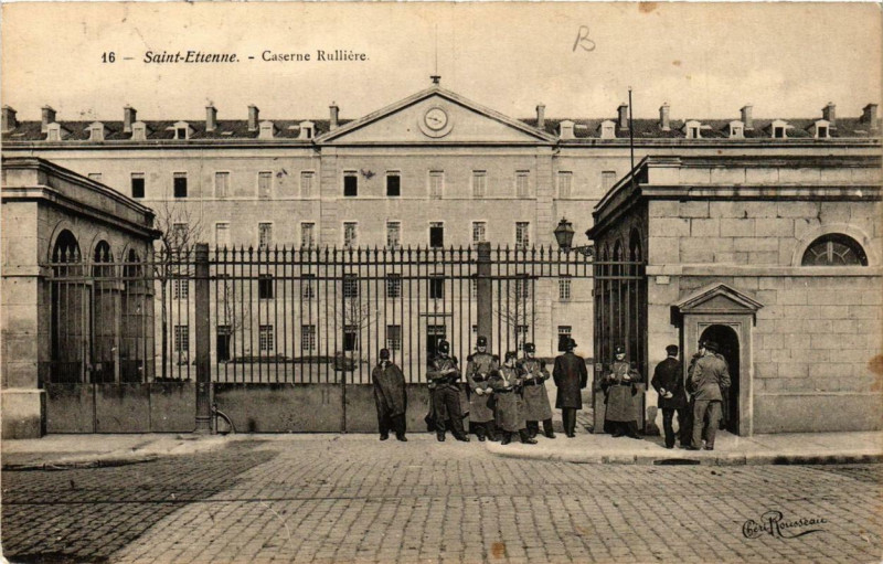 Carte postale ancienne Saint-Etienne Caserne Rulliere à Saint-Étienne