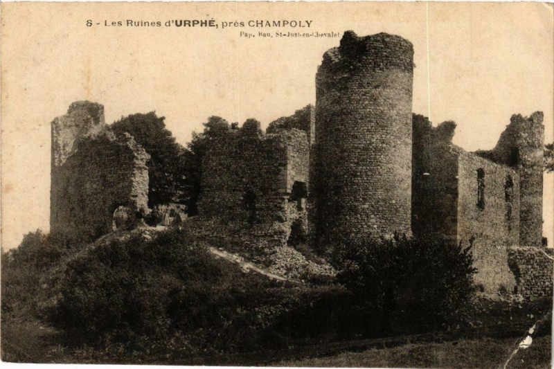 Carte postale ancienne Les Ruines d'Urphé pres Champoly à Champoly