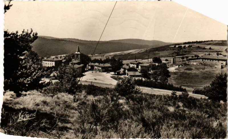 Carte postale ancienne Tarentaize Vue générale