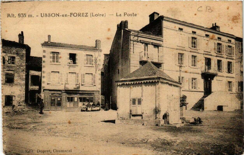 Carte postale ancienne Usson-en-Forez La Poste à Usson-en-Forez