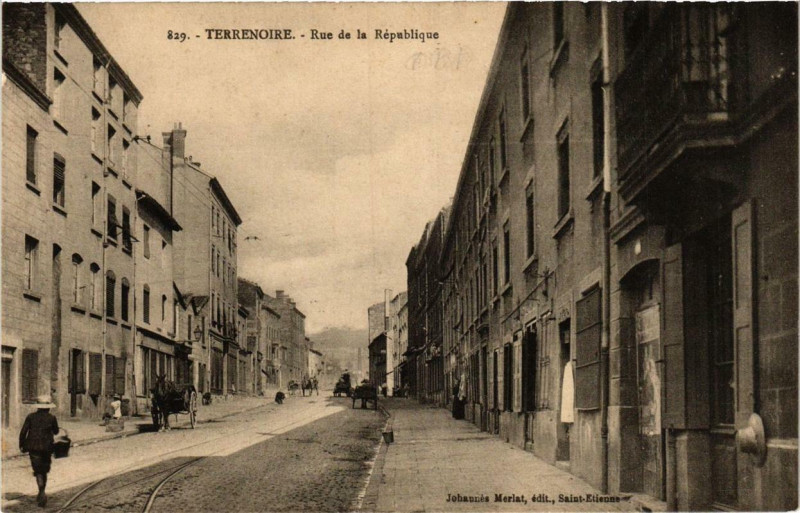 Carte postale ancienne Terrenoire Rue de la République