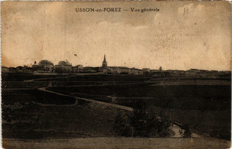 Carte postale ancienne Usson-en-Forez Vue générale à Usson-en-Forez