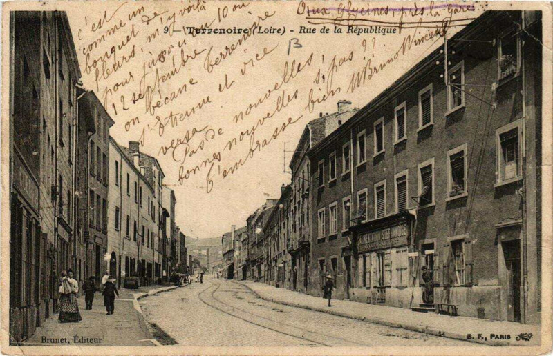 Carte postale ancienne Terrenoire Rue de la République