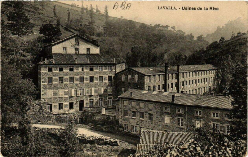 Carte postale ancienne La Valla Usines de la Rive