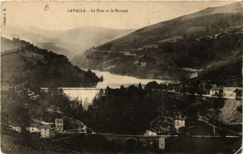 Carte postale ancienne La Valla La Rive et le Barrage