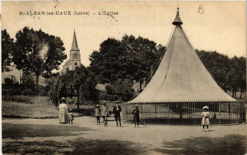 Carte postale ancienne Saint-Alban-les-Eaux L'Eglise à Saint-Alban-les-Eaux