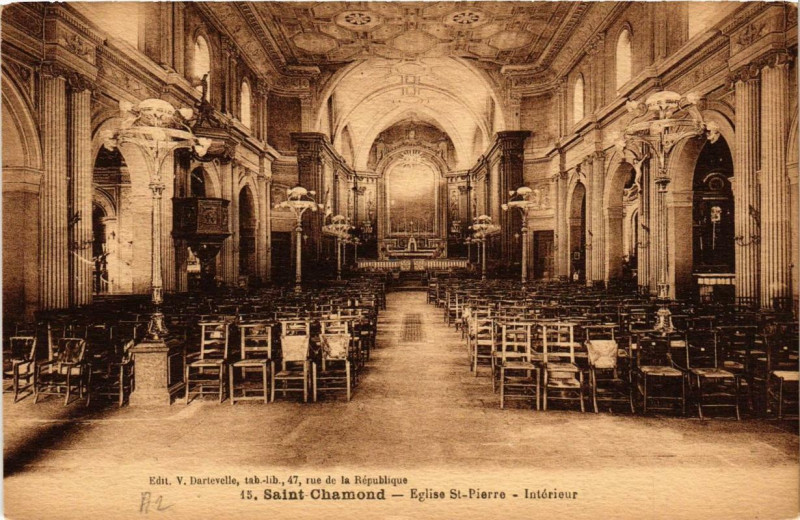 Carte postale ancienne Saint-Chamond Eglise Saint-Pierre Intérieur à Saint-Chamond