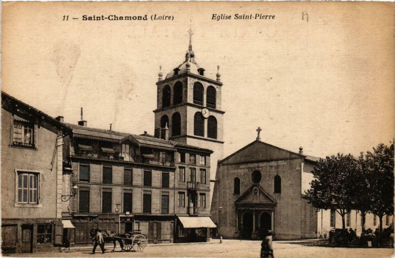 Carte postale ancienne Saint-Chamond Eglise Saint-Pierre à Saint-Chamond