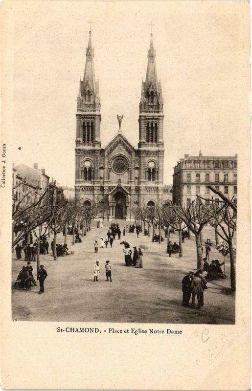Carte postale ancienne Saint-Chamond Place et Eglise N.-D. à Saint-Chamond