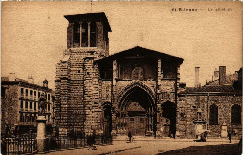 Carte postale ancienne Saint-Etienne La Cathédrale à Saint-Étienne