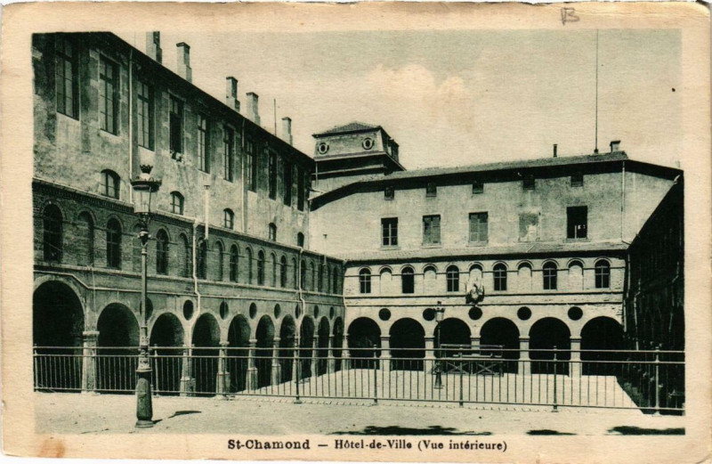 Carte postale ancienne Saint-Chamond Hotel de Ville à Saint-Chamond