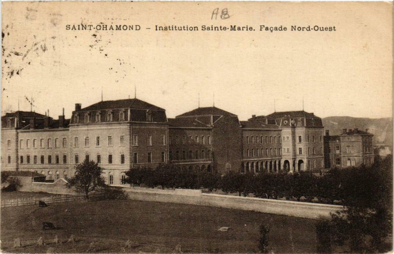 Carte postale ancienne Saint-Chamond Institution Sainte-Marie Facade Nord-Ouest à Saint-Chamond