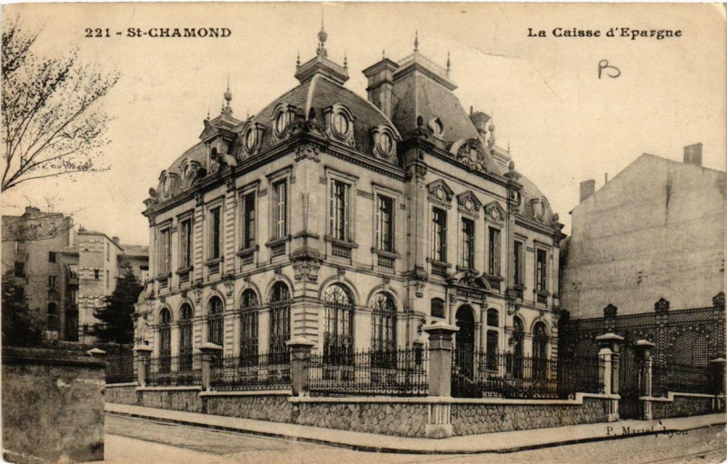 Carte postale ancienne Saint-Chamond La Caisse d'Epargne à Saint-Chamond
