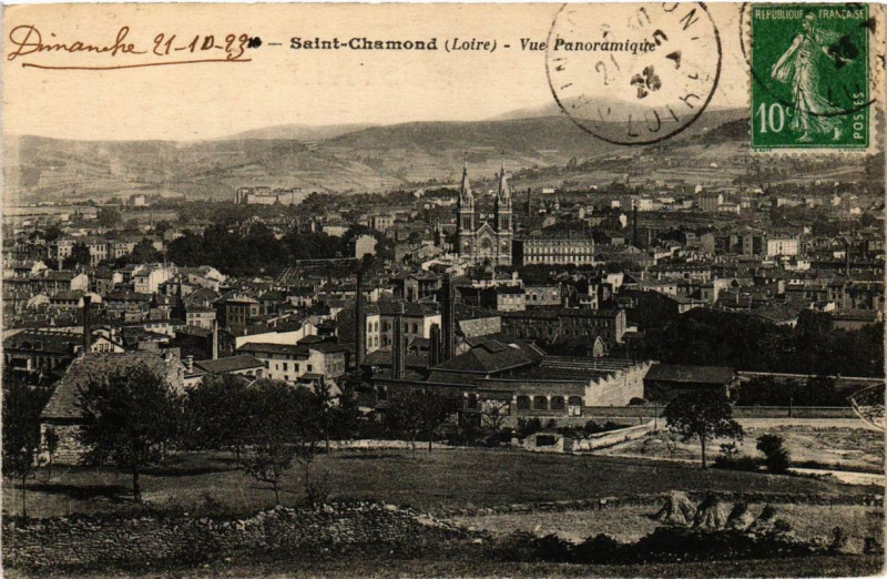 Carte postale ancienne Saint-Chamond Vue Panoramique à Saint-Chamond
