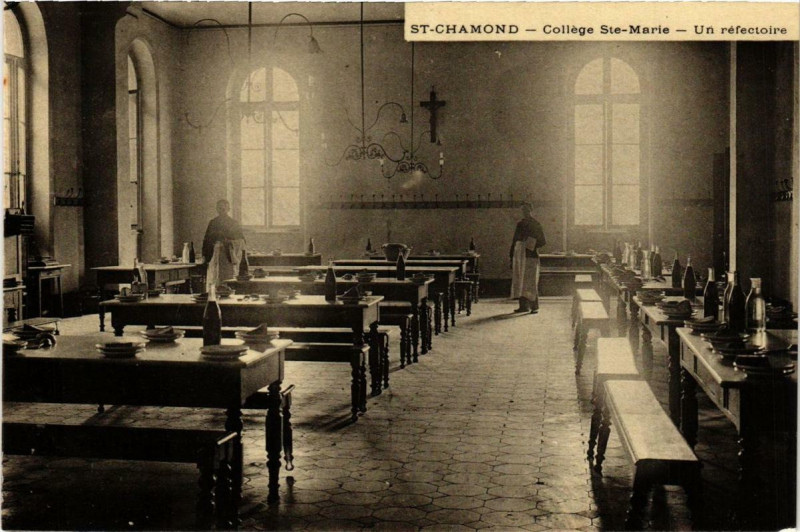 Carte postale ancienne Saint-Chamond College Sainte-Marie Un réfectoire à Saint-Chamond