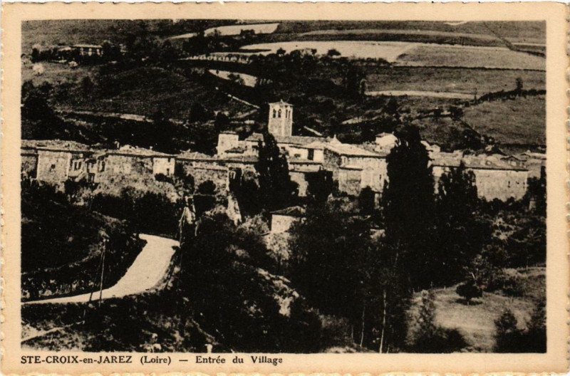 Carte postale ancienne Sainte-Croix-en-Jarez Entrée du Village à Sainte-Croix-en-Jarez