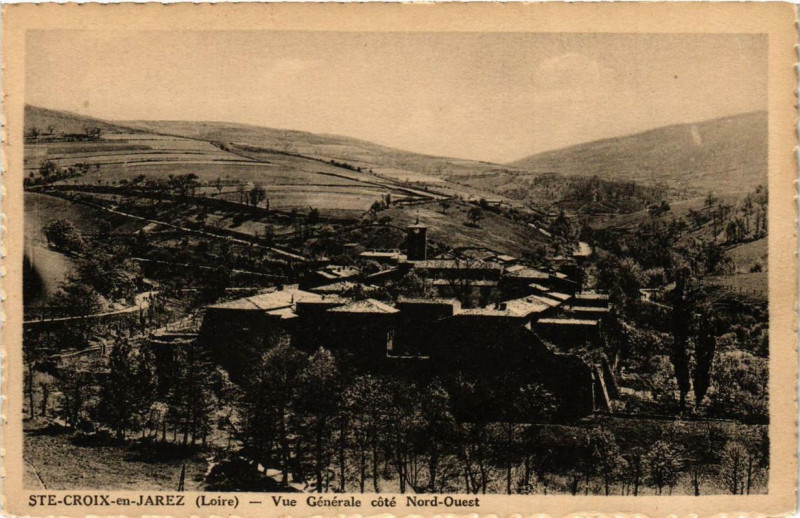 Carte postale ancienne Sainte-Croix-en-Jarez Vue générale cote Nord-Ouest à Sainte-Croix-en-Jarez