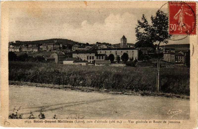 Carte postale ancienne Saint-Genest Malifaux Vue générale et Route de Jonzieux à Jonzieux