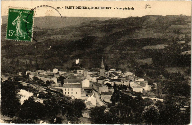Carte postale ancienne Saint-Didier-sur-Rochefort Vue générale à Saint-Didier-sur-Rochefort