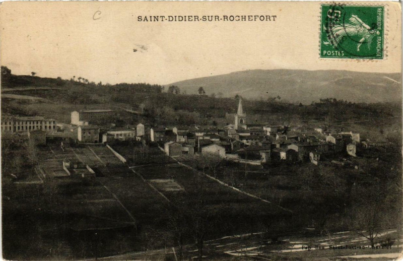 Carte postale ancienne Saint-Didier-sur-Rochefort Panorama à Saint-Didier-sur-Rochefort