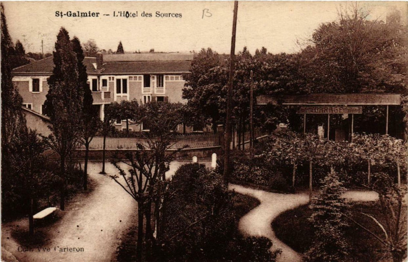 Carte postale ancienne Saint-Galmier L'Hotel des Sources à Saint-Galmier