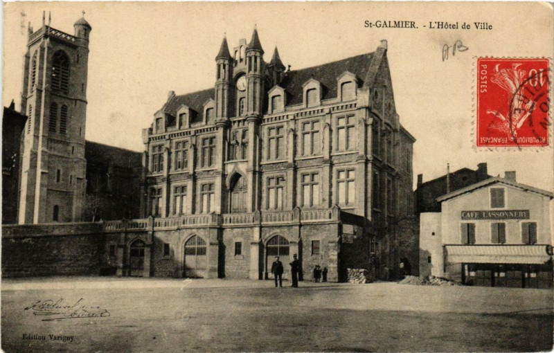 Carte postale ancienne Saint-Galmier L'Hotel de Ville à Saint-Galmier
