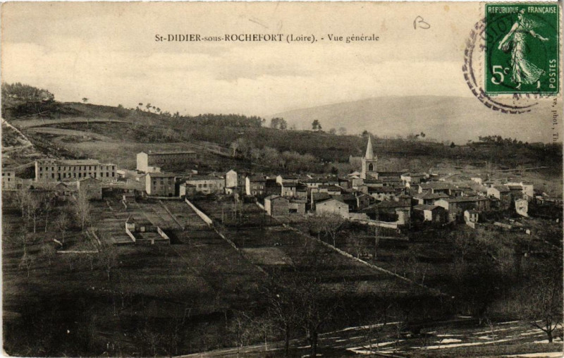 Carte postale ancienne Saint-Didier-sur-Rochefort Vue générale à Saint-Didier-sur-Rochefort