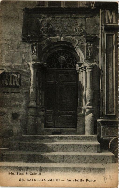 Carte postale ancienne Saint-Galmier La Vieille Porte à Saint-Galmier