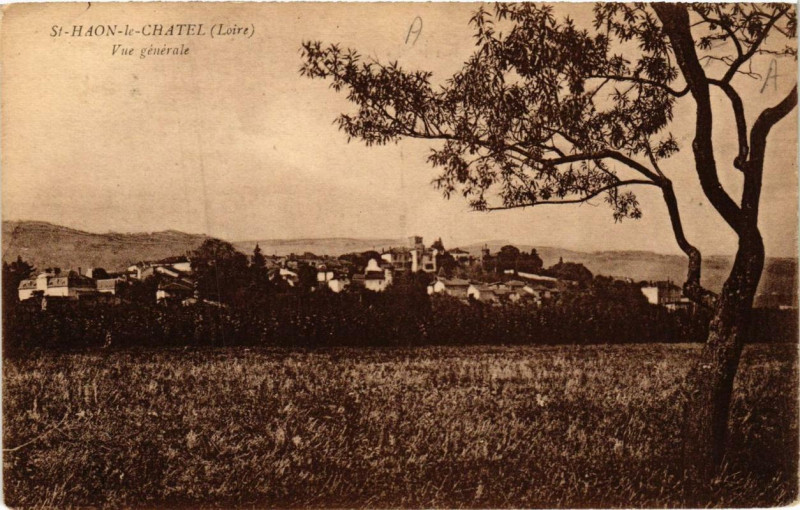 Carte postale ancienne Saint-Haon-le-Chatel Vue générale à Saint-Haon-le-Châtel