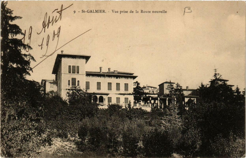 Carte postale ancienne Saint-Galmier Vue prise de la Route nouvelle à Saint-Galmier