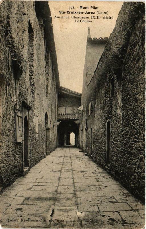 Carte postale ancienne Mont-Pilat Sainte-Croix-en-Jarez Ancienne Chartreuse à Sainte-Croix-en-Jarez