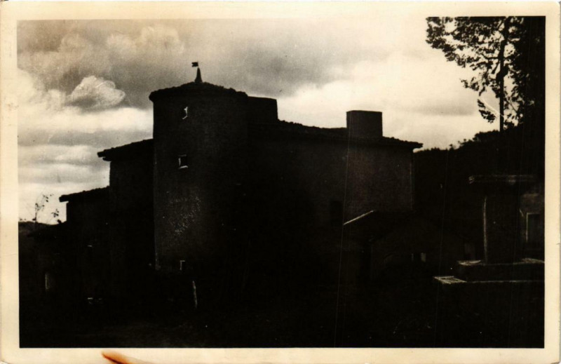 Carte postale ancienne Env. de Saint-Didier-sur-Rochefort Chateau de la Garde à Saint-Didier-sur-Rochefort
