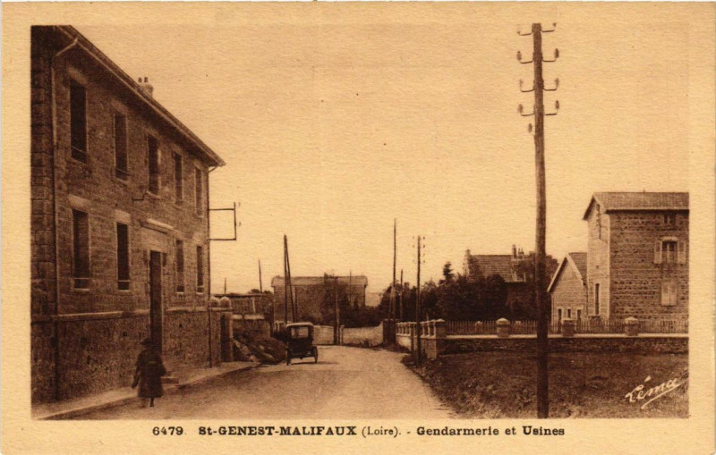 Carte postale ancienne Saint-Genest-Malifaux Gendarmerie et Usines à Saint-Genest-Malifaux